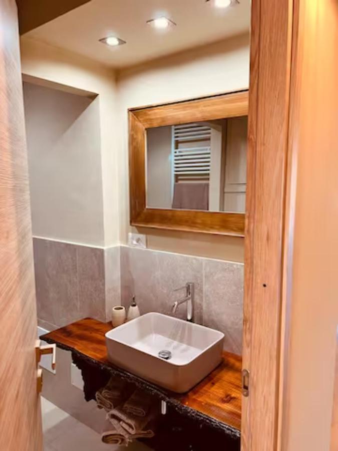 Lido Galeazzi Giant Pool Appartement Sirmione Buitenkant foto