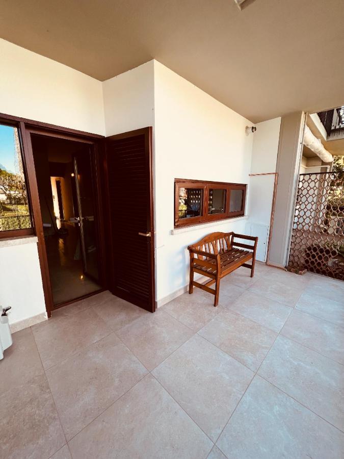 Lido Galeazzi Giant Pool Appartement Sirmione Buitenkant foto